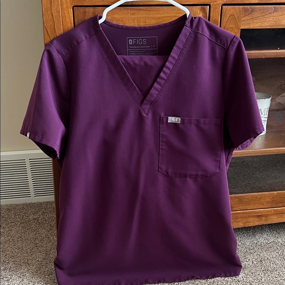 Figs scrubs. Size M. GUC